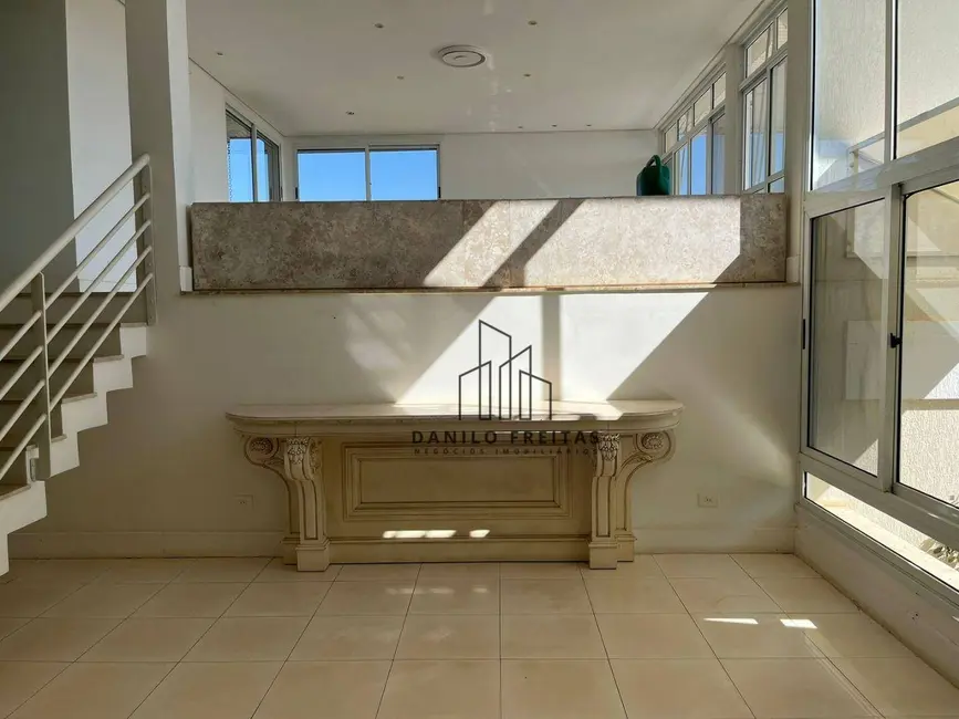 Casa de Condomínio com 5 quartos à venda, 1084m2 em Atibaia - SP - imagem 4 Foto 4 de Casa de Condomínio com 5 quartos à venda, 1084m2 em Atibaia - SP