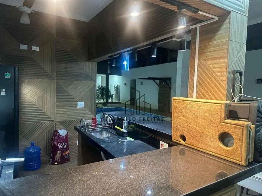 Foto 3 de Casa com 3 quartos à venda, 384m2 em Atibaia - SP