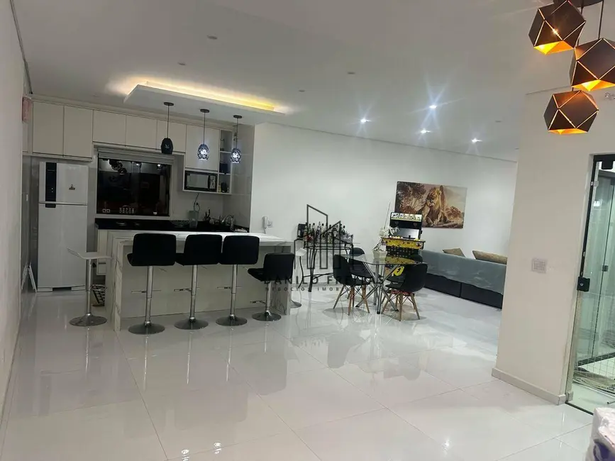 Foto 1 de Casa com 3 quartos à venda, 384m2 em Atibaia - SP