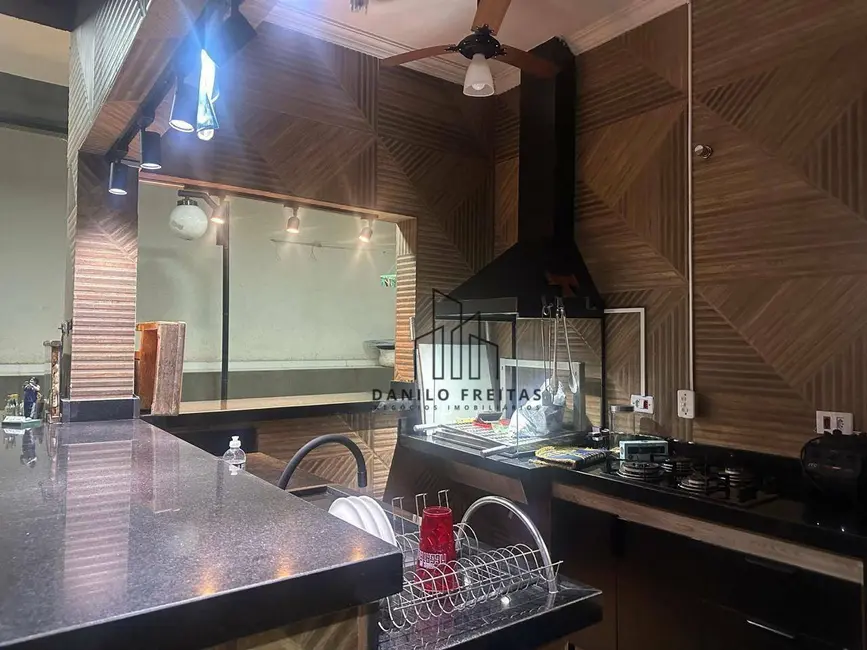 Foto 8 de Casa com 3 quartos à venda, 384m2 em Atibaia - SP