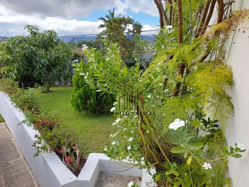 Foto 4 de Chácara com 5 quartos à venda, 1000m2 em Jardim Estância Brasil, Atibaia - SP