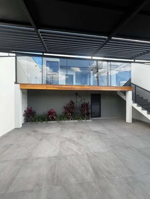 Foto 2 de Casa com 3 quartos à venda, 190m2 em Atibaia - SP