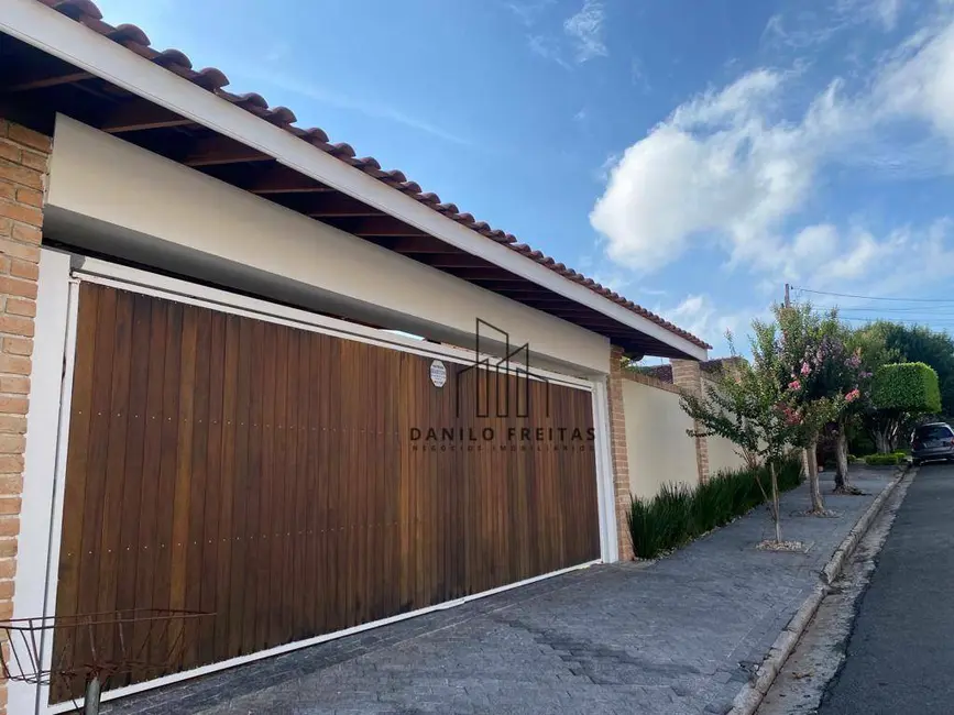 Foto 6 de Casa com 3 quartos à venda, 300m2 em Jardim Tapajós, Atibaia - SP