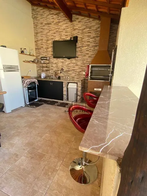 Foto 2 de Casa com 3 quartos à venda, 300m2 em Jardim Tapajós, Atibaia - SP