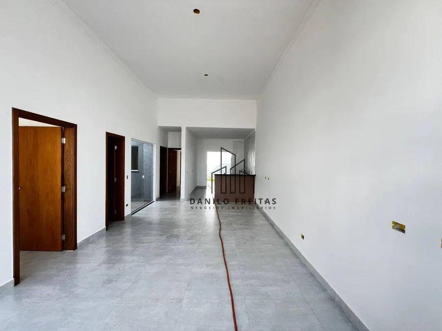 Foto 2 de Casa com 3 quartos à venda, 175m2 em Nova Cerejeira, Atibaia - SP