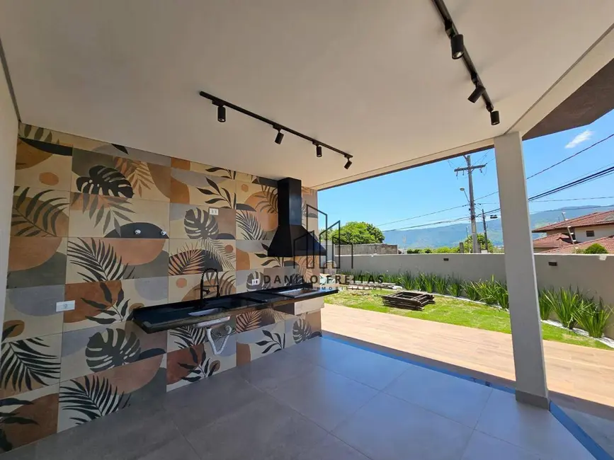 Casa de Condomínio com 3 quartos à venda, 322m2 em Atibaia - SP - imagem 6 Foto 6 de Casa de Condomínio com 3 quartos à venda, 322m2 em Atibaia - SP