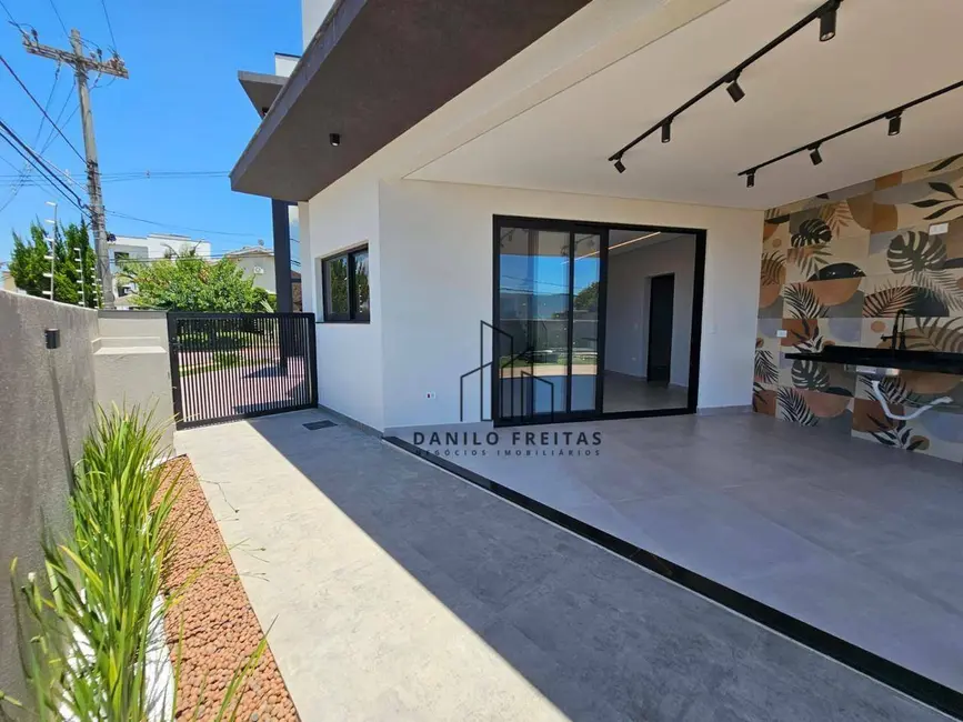 Casa de Condomínio com 3 quartos à venda, 322m2 em Atibaia - SP - imagem 5 Foto 5 de Casa de Condomínio com 3 quartos à venda, 322m2 em Atibaia - SP