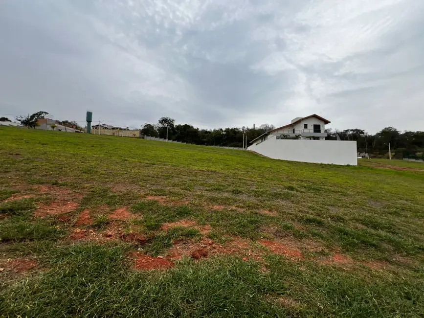 Foto 1 de Terreno / Lote à venda, 550m2 em Atibaia - SP