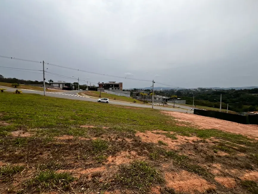 Foto 1 de Terreno / Lote à venda, 504m2 em Atibaia - SP