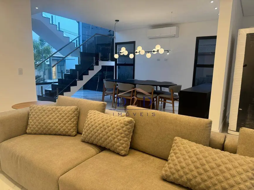 Foto 8 de Casa de Condomínio com 3 quartos à venda, 360m2 em Rio Abaixo, Atibaia - SP