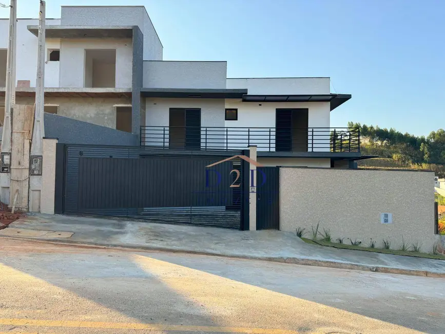 Foto 1 de Casa com 2 quartos à venda, 150m2 em Atibaia - SP