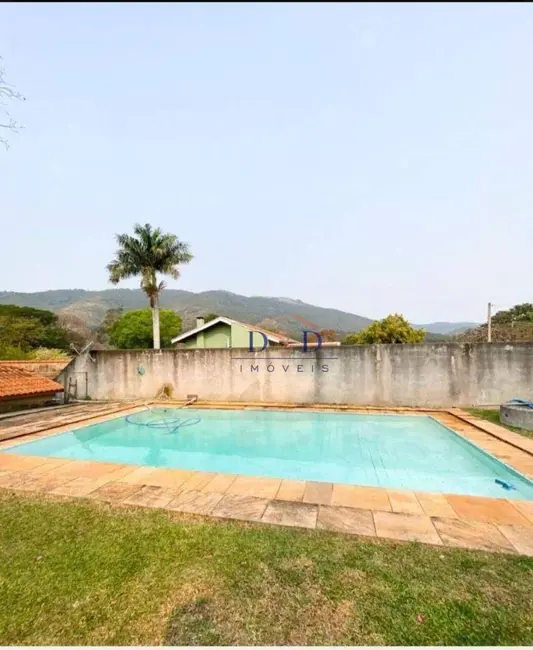 Casa com 2 quartos à venda, 363m2 em Atibaia - SP - imagem 1 Foto 1 de Casa com 2 quartos à venda, 363m2 em Atibaia - SP
