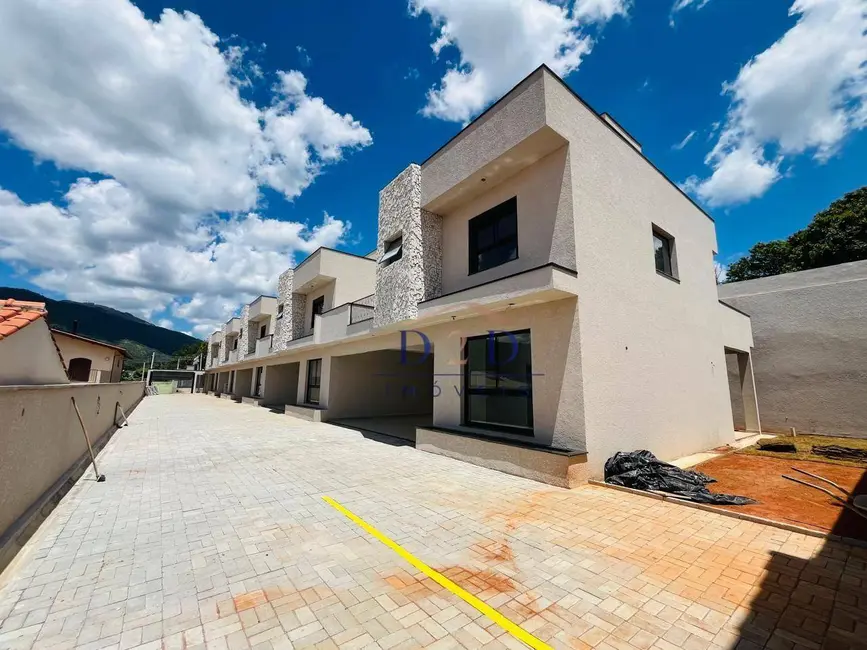 Casa de Condomínio com 3 quartos à venda, 168m2 em Vila Petrópolis, Atibaia - SP - imagem 3 Foto 3 de Casa de Condomínio com 3 quartos à venda, 168m2 em Vila Petrópolis, Atibaia - SP