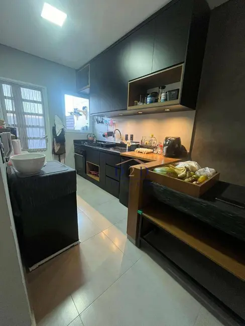 Foto 1 de Casa de Condomínio com 2 quartos à venda, 100m2 em Atibaia - SP