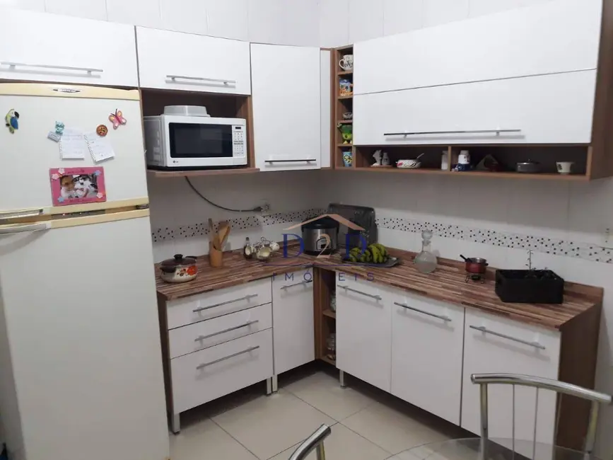 Casa com 3 quartos à venda, 175m2 em Atibaia - SP - imagem 4 Foto 4 de Casa com 3 quartos à venda, 175m2 em Atibaia - SP