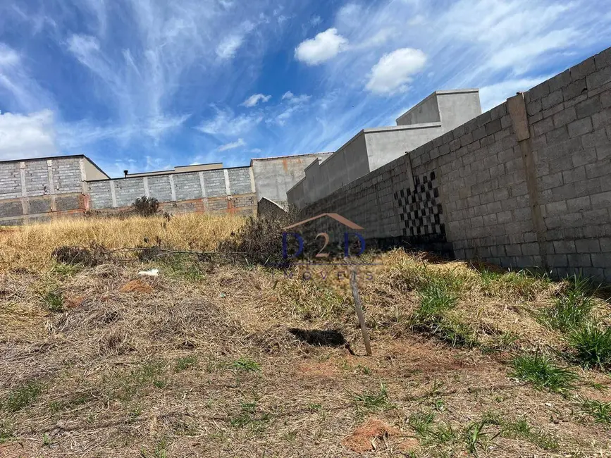 Foto 1 de Terreno / Lote à venda, 384m2 em Atibaia - SP