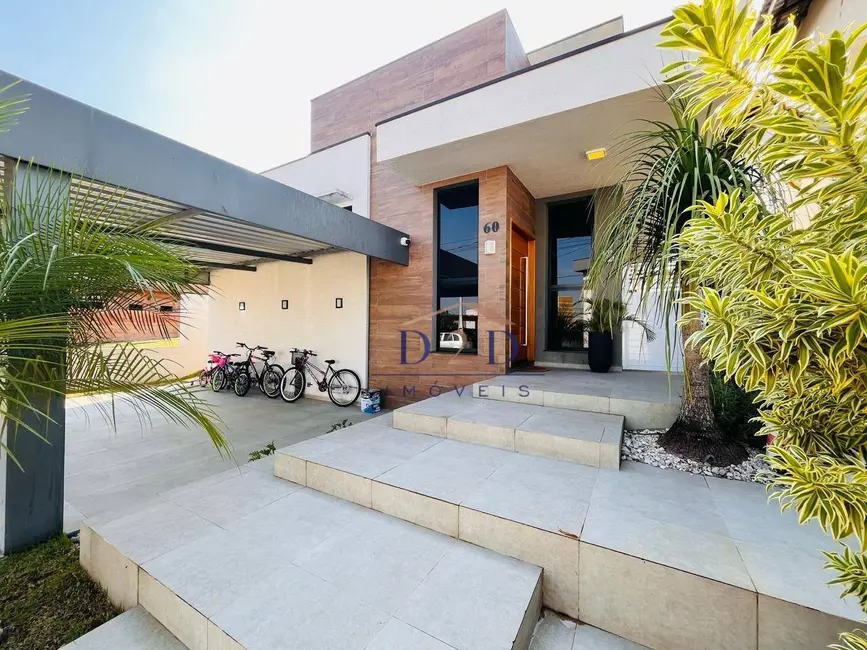 Foto 3 de Casa de Condomínio com 3 quartos à venda, 300m2 em Atibaia - SP