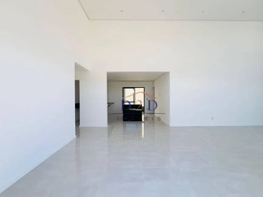 Foto 4 de Casa com 3 quartos à venda, 384m2 em Atibaia - SP