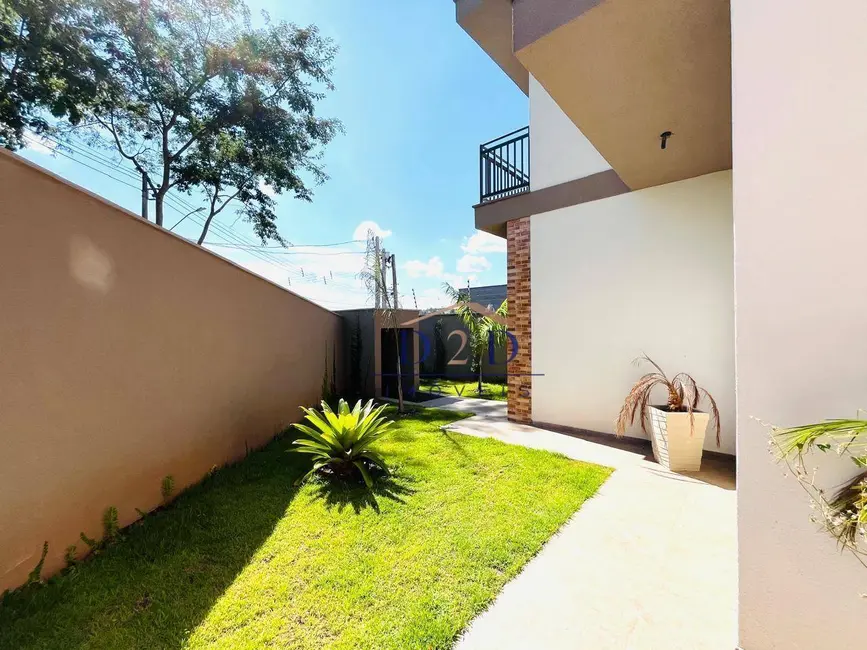 Foto 4 de Casa com 2 quartos à venda, 150m2 em Atibaia - SP