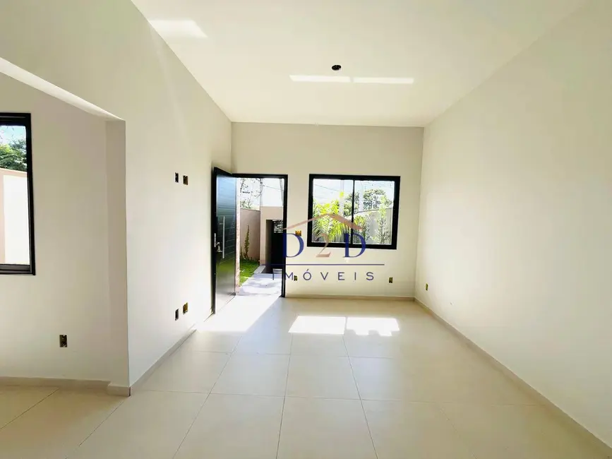 Foto 2 de Casa com 2 quartos à venda, 150m2 em Atibaia - SP