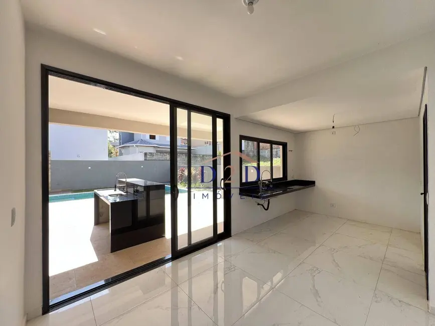 Casa de Condomínio com 3 quartos à venda, 300m2 em Atibaia - SP - imagem 4 Foto 4 de Casa de Condomínio com 3 quartos à venda, 300m2 em Atibaia - SP