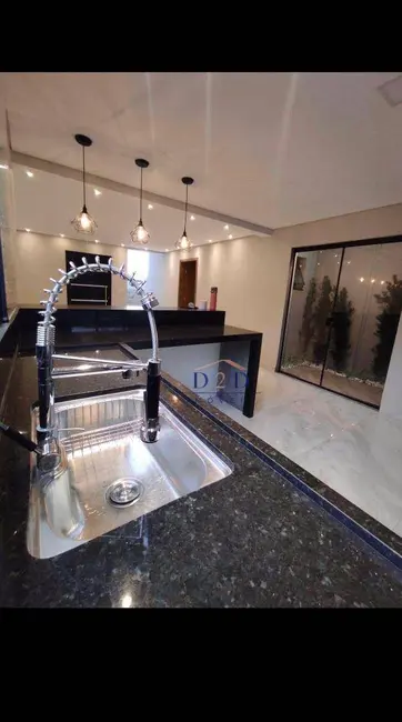 Sobrado com 3 quartos à venda, 175m2 em Loteamento Vale das Flores, Atibaia - SP - imagem 3 Foto 3 de Sobrado com 3 quartos à venda, 175m2 em Loteamento Vale das Flores, Atibaia - SP