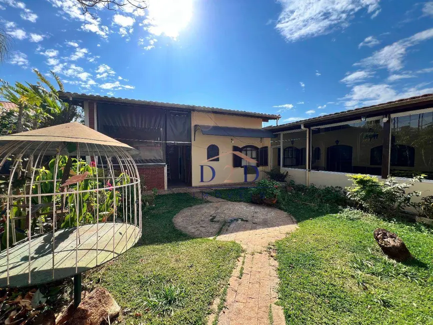 Foto 1 de Casa com 2 quartos à venda, 480m2 em Jardim dos Pinheiros, Atibaia - SP