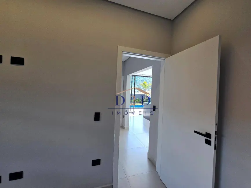Foto 5 de Casa de Condomínio com 3 quartos à venda, 300m2 em Laranja Azeda, Atibaia - SP