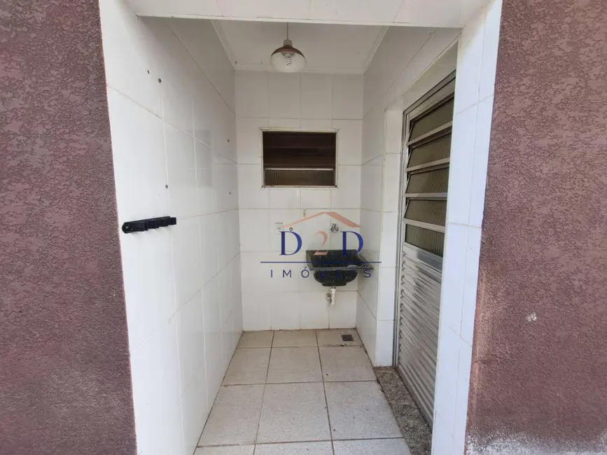Casa com 2 quartos à venda, 175m2 em Nova Cerejeira, Atibaia - SP - imagem 3 Foto 3 de Casa com 2 quartos à venda, 175m2 em Nova Cerejeira, Atibaia - SP