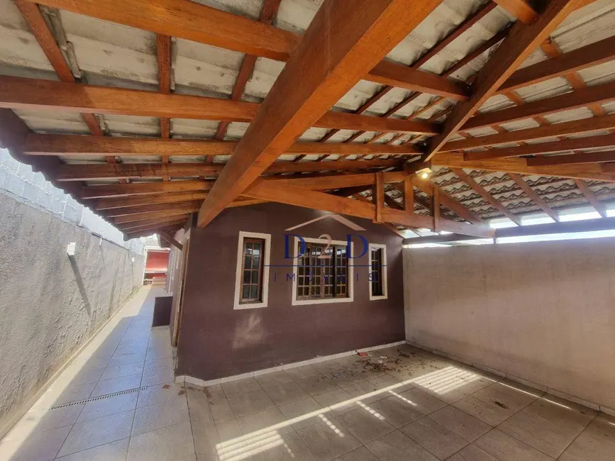 Casa com 2 quartos à venda, 175m2 em Nova Cerejeira, Atibaia - SP - imagem 1 Foto 1 de Casa com 2 quartos à venda, 175m2 em Nova Cerejeira, Atibaia - SP