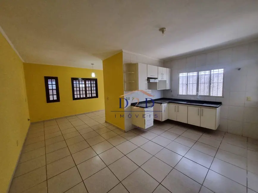 Casa com 2 quartos à venda, 175m2 em Nova Cerejeira, Atibaia - SP - imagem 4 Foto 4 de Casa com 2 quartos à venda, 175m2 em Nova Cerejeira, Atibaia - SP