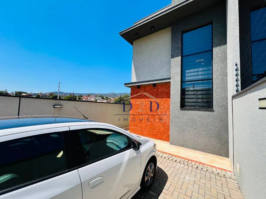 Foto 1 de Casa com 3 quartos à venda, 250m2 em Jardim do Lago, Atibaia - SP