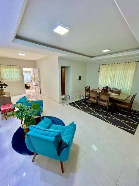 Foto 3 de Casa com 3 quartos à venda, 175m2 em Nova Cerejeira, Atibaia - SP