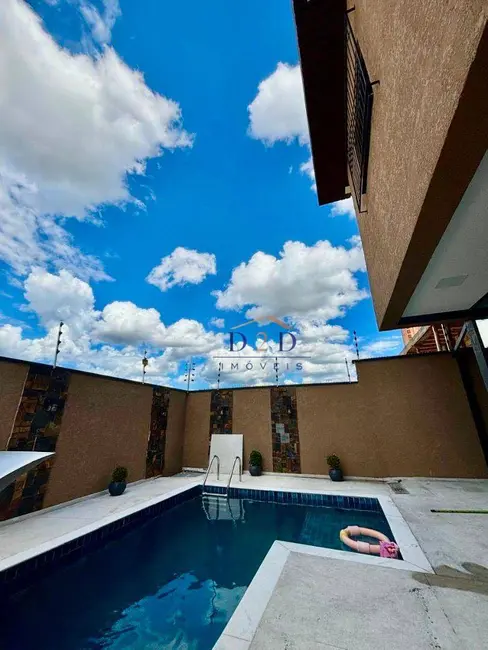 Foto 1 de Casa com 3 quartos à venda, 234m2 em Atibaia - SP