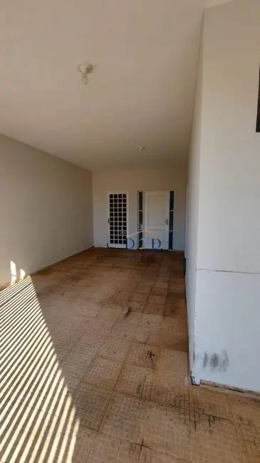 Casa com 4 quartos à venda, 130m2 em Jardim Paulista, Atibaia - SP - imagem 2 Foto 2 de Casa com 4 quartos à venda, 130m2 em Jardim Paulista, Atibaia - SP