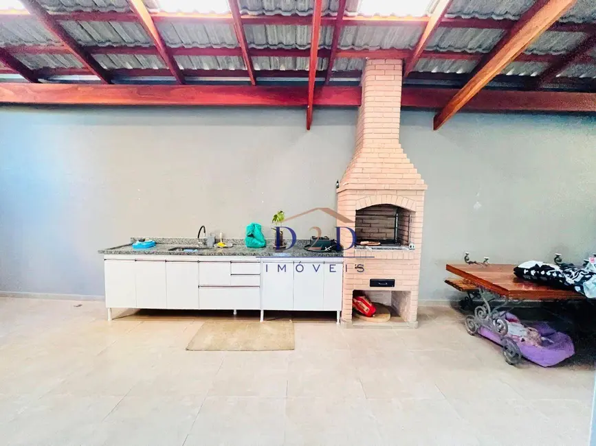 Foto 6 de Casa com 5 quartos à venda, 180m2 em Vila Petrópolis, Atibaia - SP