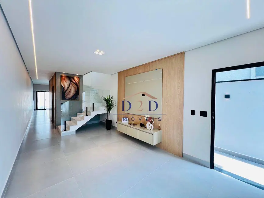 Casa com 3 quartos à venda, 150m2 em Jardim do Lago, Atibaia - SP - imagem 2 Foto 2 de Casa com 3 quartos à venda, 150m2 em Jardim do Lago, Atibaia - SP