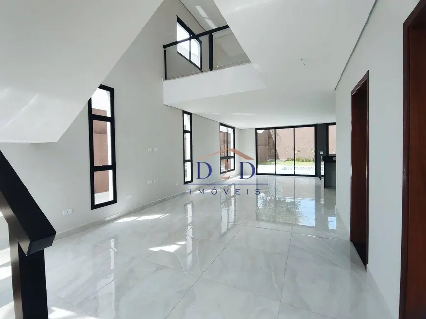 Casa de Condomínio com 4 quartos à venda, 379m2 em Rio Abaixo, Atibaia - SP - imagem 3 Foto 3 de Casa de Condomínio com 4 quartos à venda, 379m2 em Rio Abaixo, Atibaia - SP