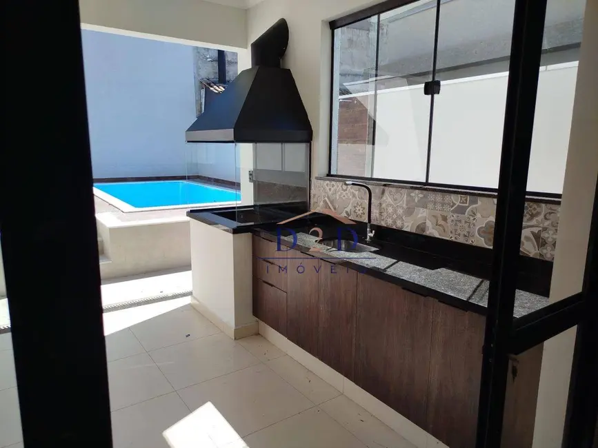 Foto 2 de Casa com 3 quartos à venda, 155m2 em Jardim do Lago, Atibaia - SP