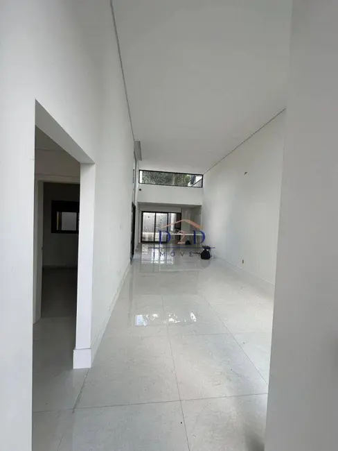 Foto 6 de Casa com 3 quartos à venda, 210m2 em Jardim das Cerejeiras, Atibaia - SP