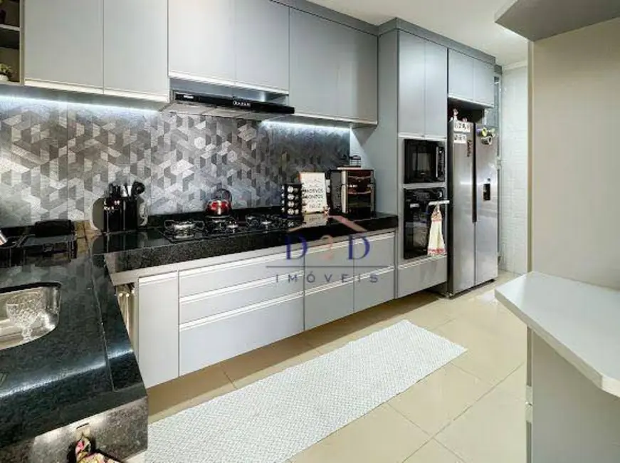 Foto 2 de Casa com 4 quartos à venda, 400m2 em Vila Rica, Atibaia - SP