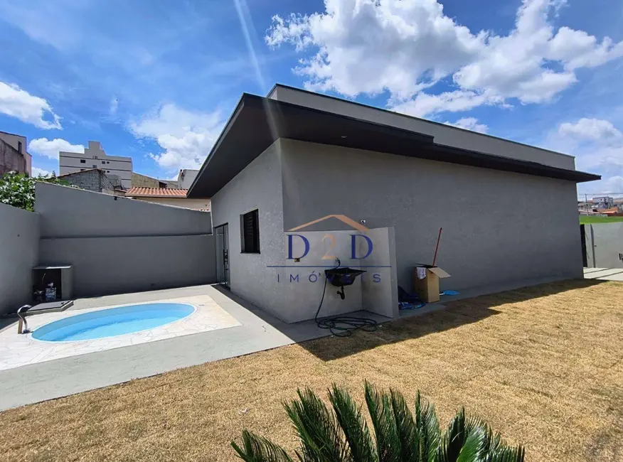 Foto 1 de Casa com 2 quartos à venda, 251m2 em Jardim das Cerejeiras, Atibaia - SP