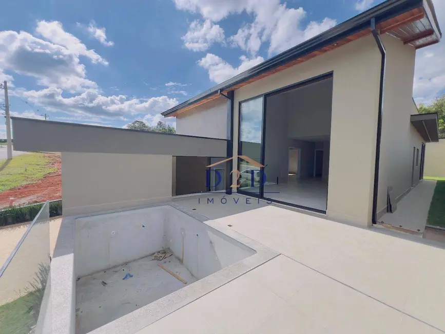 Casa com 3 quartos à venda, 385m2 em Ressaca, Atibaia - SP - imagem 1 Foto 1 de Casa com 3 quartos à venda, 385m2 em Ressaca, Atibaia - SP