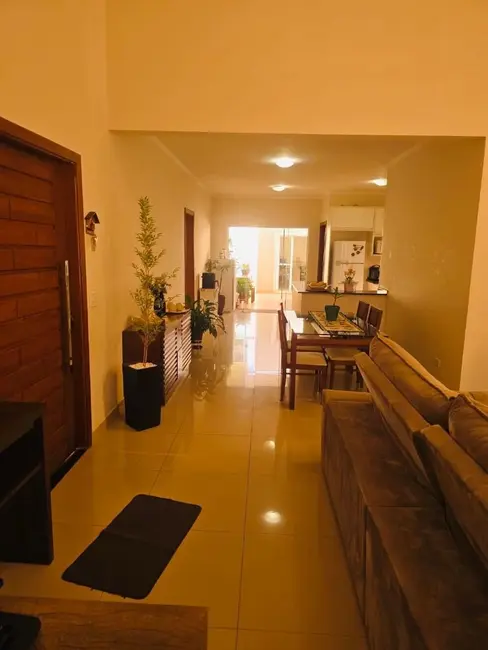Casa de Condomínio com 3 quartos à venda, 300m2 em Rio Abaixo, Atibaia - SP - imagem 3 Foto 3 de Casa de Condomínio com 3 quartos à venda, 300m2 em Rio Abaixo, Atibaia - SP