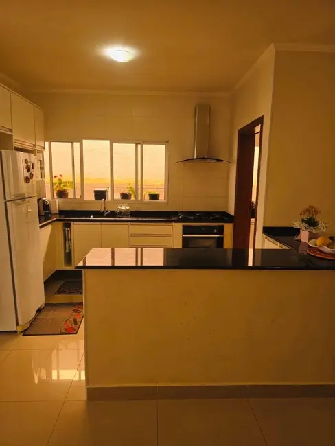 Casa de Condomínio com 3 quartos à venda, 300m2 em Rio Abaixo, Atibaia - SP - imagem 7 Foto 7 de Casa de Condomínio com 3 quartos à venda, 300m2 em Rio Abaixo, Atibaia - SP