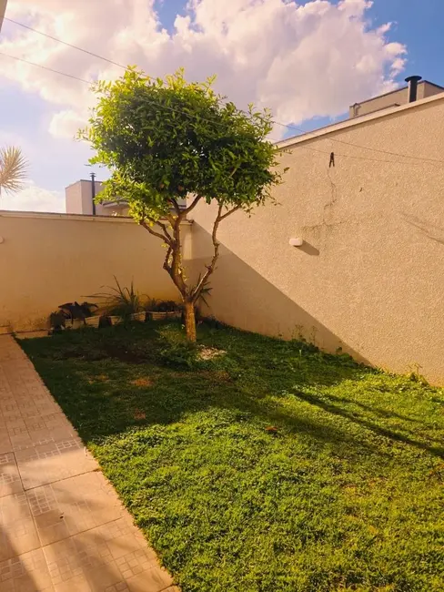 Casa de Condomínio com 3 quartos à venda, 300m2 em Rio Abaixo, Atibaia - SP - imagem 2 Foto 2 de Casa de Condomínio com 3 quartos à venda, 300m2 em Rio Abaixo, Atibaia - SP