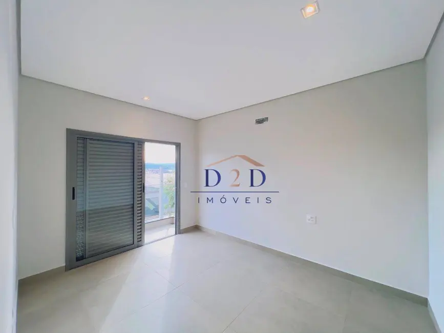 Casa com 3 quartos à venda, 240m2 em Atibaia - SP - imagem 4 Foto 4 de Casa com 3 quartos à venda, 240m2 em Atibaia - SP