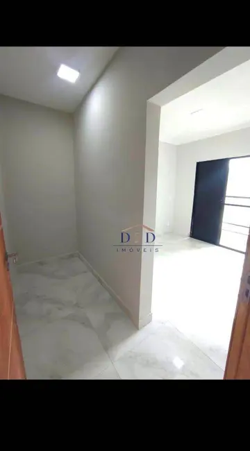 Casa com 3 quartos à venda, 175m2 em Loteamento Vale das Flores, Atibaia - SP - imagem 2 Foto 2 de Casa com 3 quartos à venda, 175m2 em Loteamento Vale das Flores, Atibaia - SP