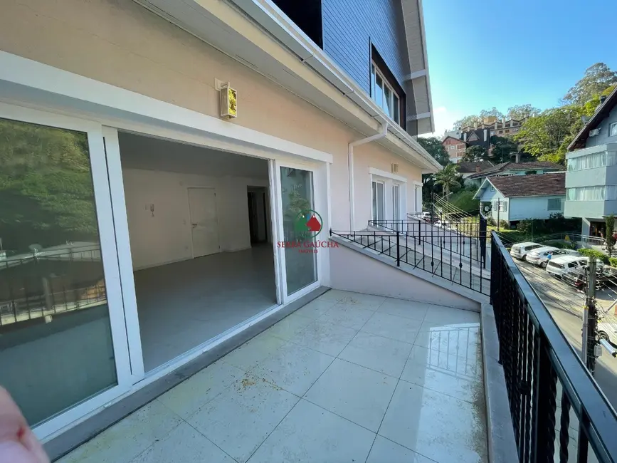 Apartamento com 2 quartos à venda, 147m2 em Centro, Gramado - RS - imagem 8 Foto 8 de Apartamento com 2 quartos à venda, 147m2 em Centro, Gramado - RS