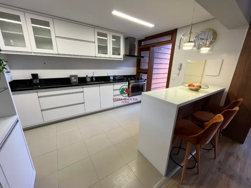 Apartamento com 4 quartos à venda, 311m2 em Centro, Gramado - RS - imagem 5 Foto 5 de Apartamento com 4 quartos à venda, 311m2 em Centro, Gramado - RS